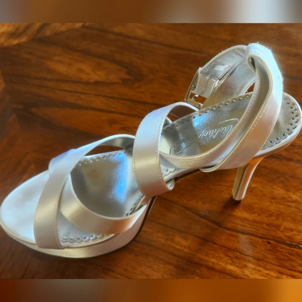 White Heels Perfect for a wedding
